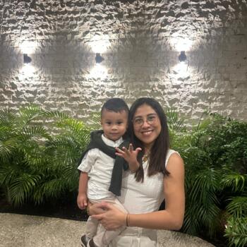 Padre/madre Mérida: Elizabeth Pat Vega