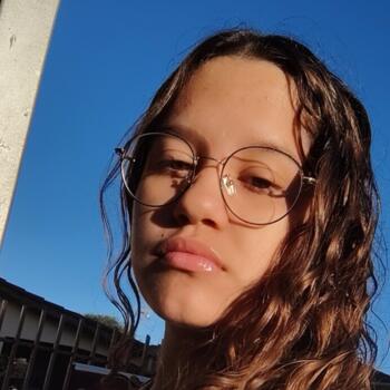 Babysitter Maringá: LUANA