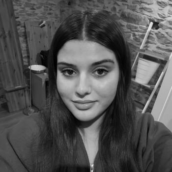 Babysitter Tubize: Farah