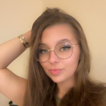 Babysitter in Gouzeaucourt: Coralyne