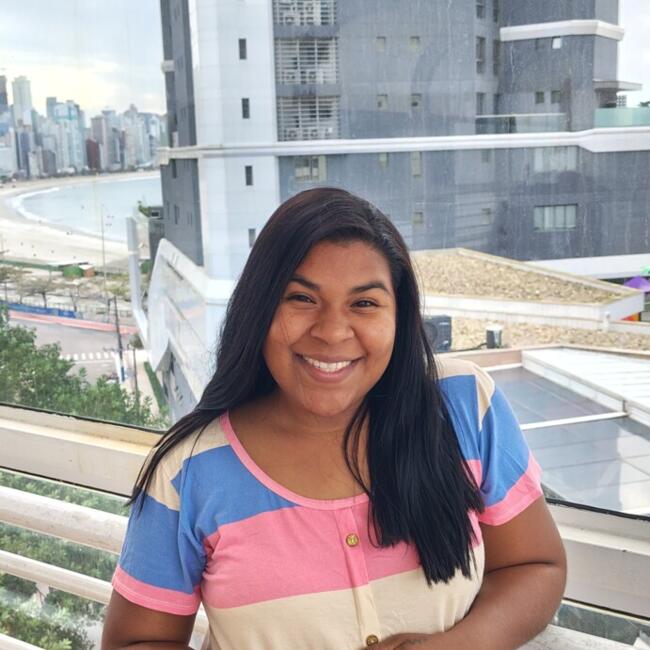 Babysitter in Camboriú: Meory