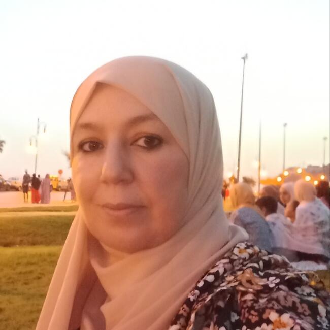 Babysitter in Elche: Loubna