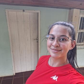Babysitter in Ypacarai: Yanina