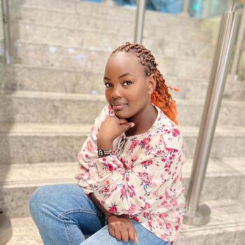 Nanny in Muscat: Beatrice