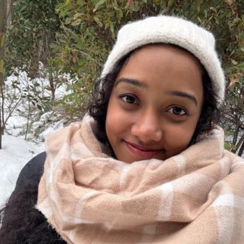 Babysitter in Melbourne: Angela