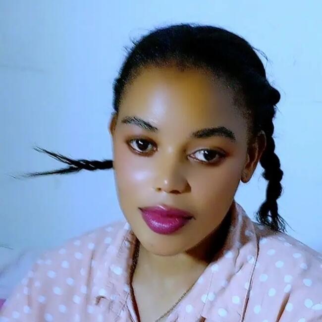 جليسة أطفال في أبوظبي: Nansikombi