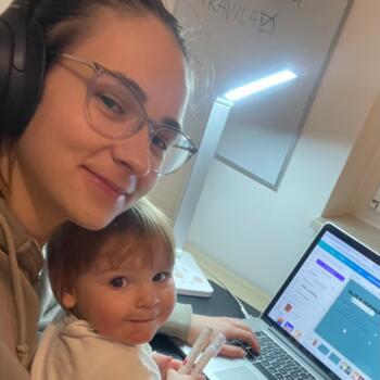 Dadilja u Zagreb: Mia