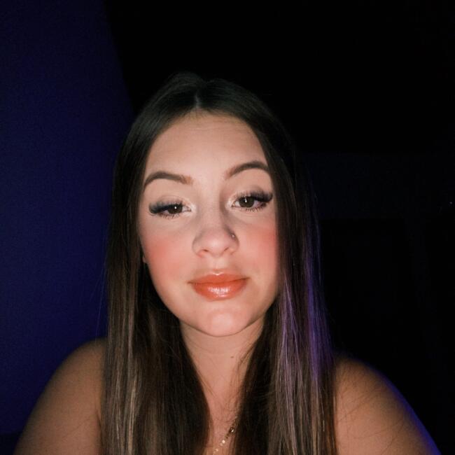 Babysitter in Petrópolis: Lyvia