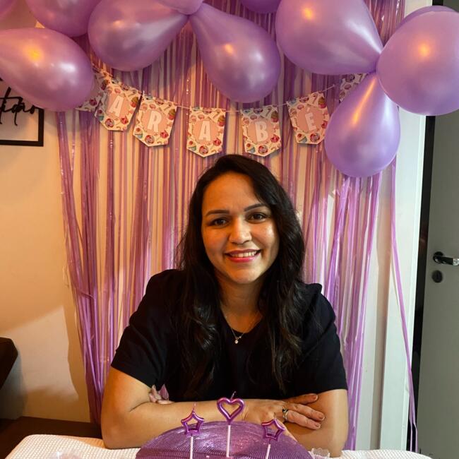 Babá em Balneário Camboriú: Adriana