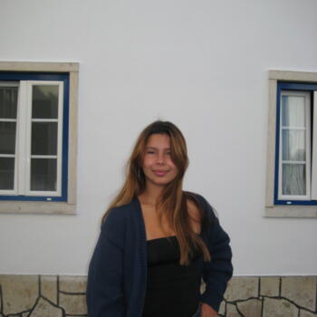 Babysitter em Ericeira: Laura