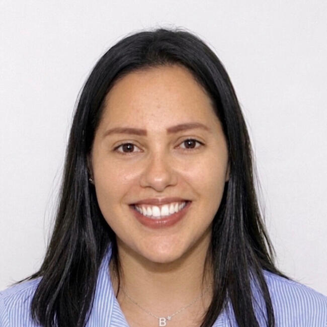 Babysitting job in São Paulo: Sabrina