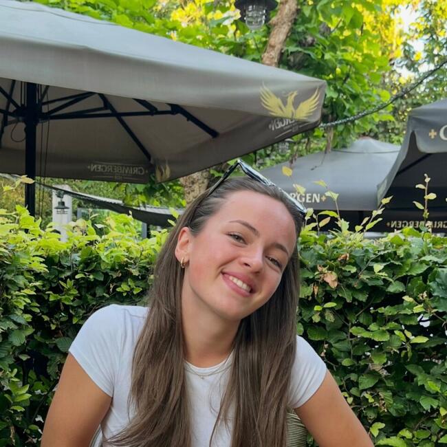 Babysitter in Walhain: Louise