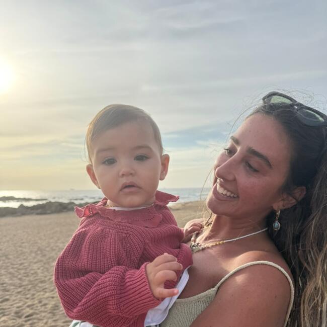 Babysitter in Sydney: Ana