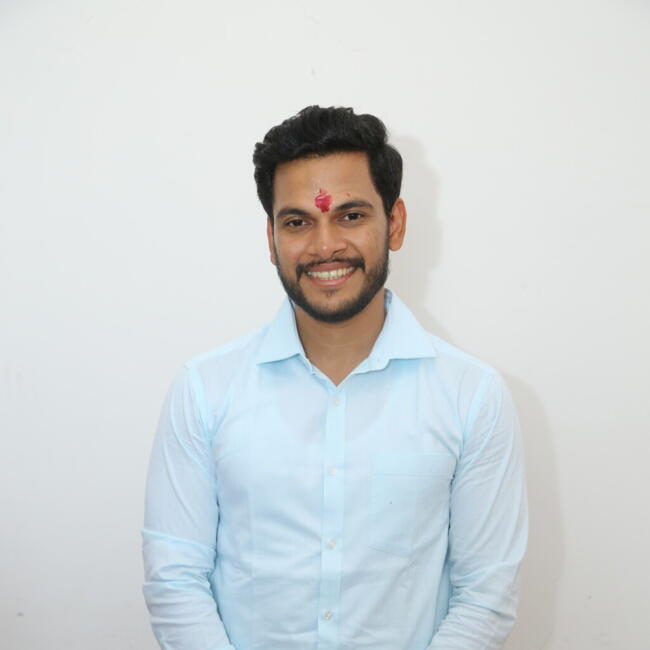 बम्बई में बेबीसिटिंग की नौकरी: Pratik