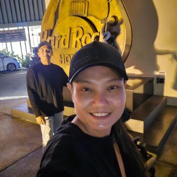 Babysitting job in Puchong: babysitting job Miza