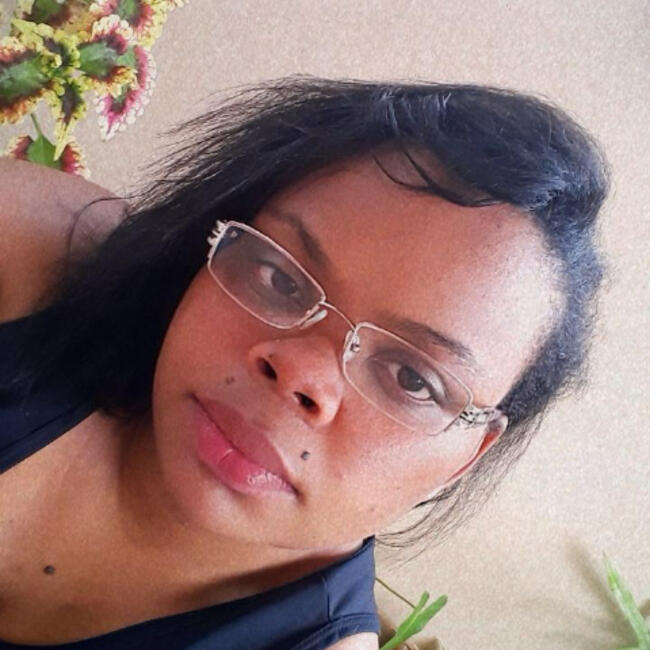 Babysitter in Santa Luzia: Priscila