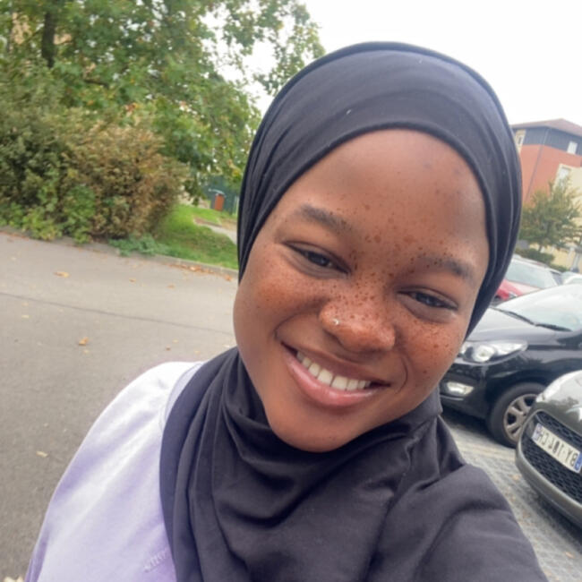 Babysitter in Arras: Ayath