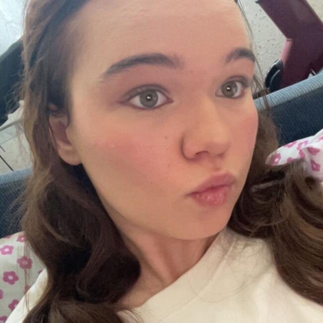 Babysitter in Hanau: Carina