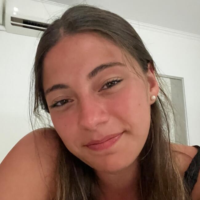 Babysitter in Montevideo: Alma