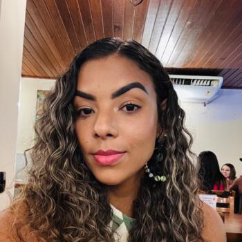 Babysitter Niterói: Vivian Lopes