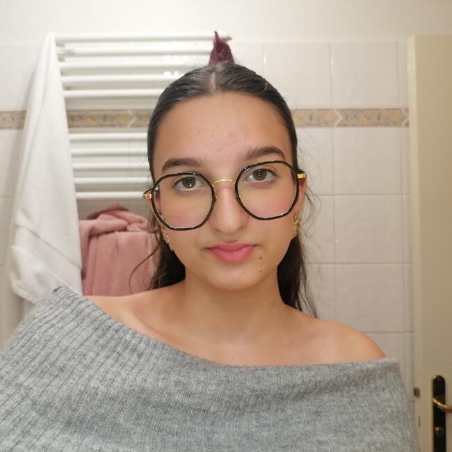 Babysitter in Tullins: Lilou