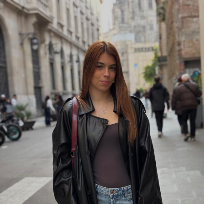 Babysitter in Madrid: Fabiana Silvério