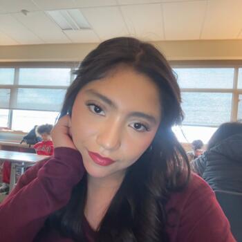 Babysitter in Chicago: Ximena