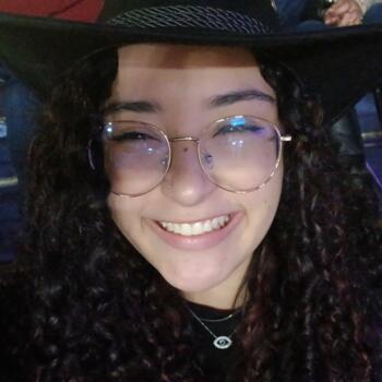 Babysitter Brasília: Letícia Ribeiro