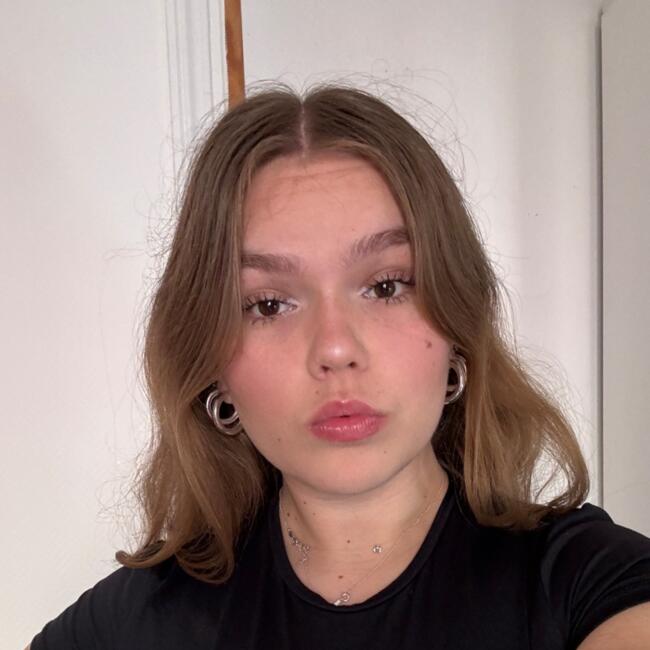 Babysitter in Paris: Aleksandra