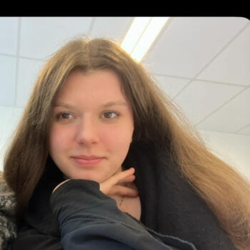 Babysitter in Clermont-Ferrand: Clara