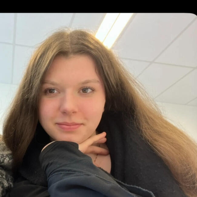 Babysitter in Clermont-Ferrand: Clara