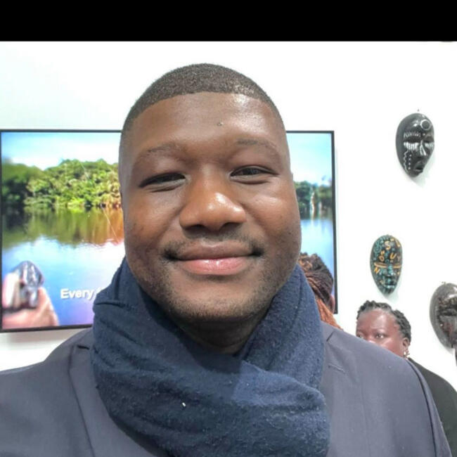 香港島的臨時保母工作: Junior