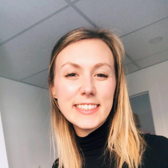 Babysitter in Granada: Erika