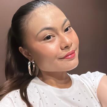 位于Singapore Island的临时保姆: Nur Evangellyna