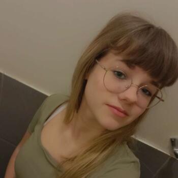 Babysitter in Le Havre: Louanne