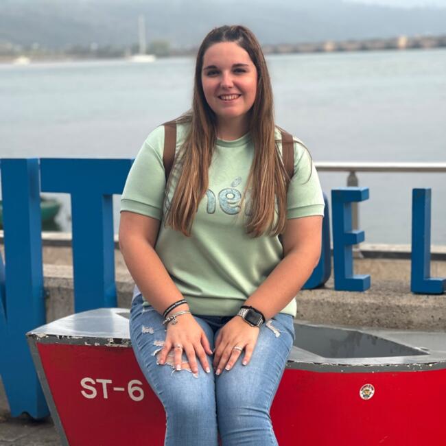 Canguro en Granollers: Ivonne