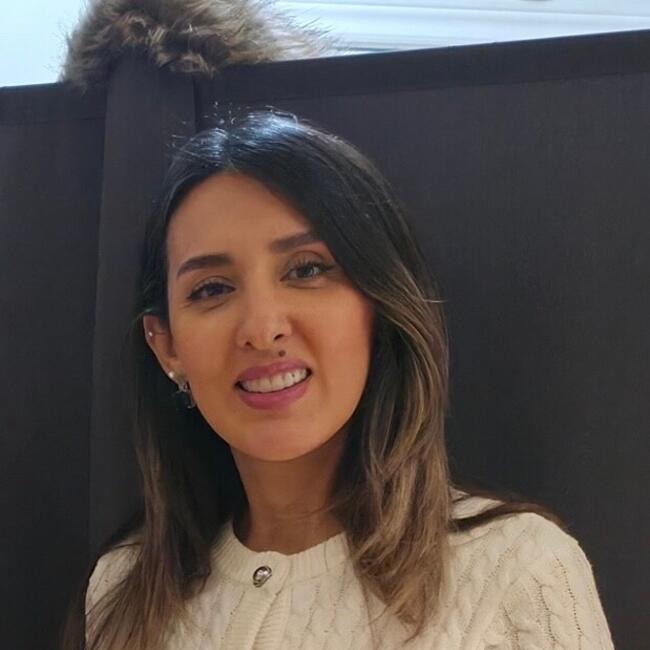 Baby-sitter in Newmarket: Elaheh