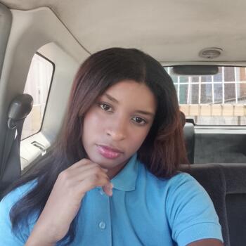 Babysitter in Santo Domingo Este: Génesis Raquel