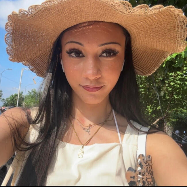 Babysitter in Sunshine Coast: Amiah