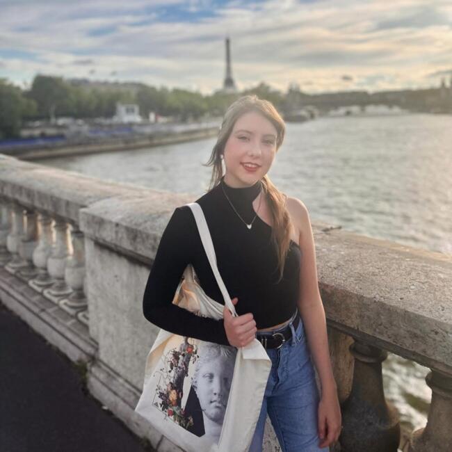 Baby-sitter in Langley: Emma