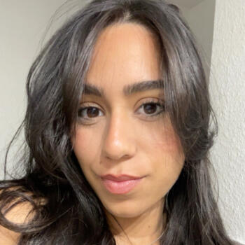 בייביסיטר ב- שטרסבורג: Zoubeida