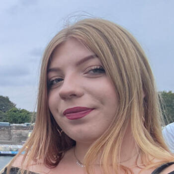 Babysitter Espinhel: Ksenia