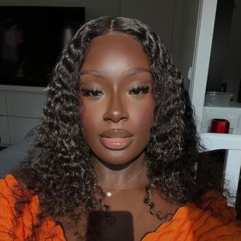 Babysitter in Paris: Adama