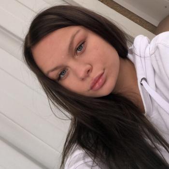 Barnvakt Borlänge: Julia