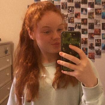 Babysitter in Cambridge: Holly