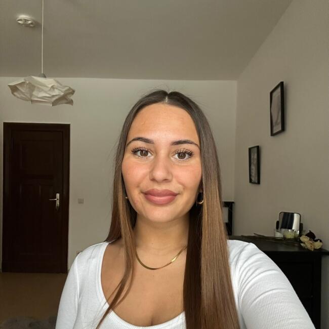 Babysitter in Berlin: Aliya