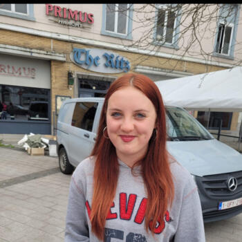 Babysitter in Geraardsbergen: Stacey