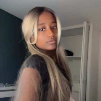 Babysitter in Roanne: Lovely
