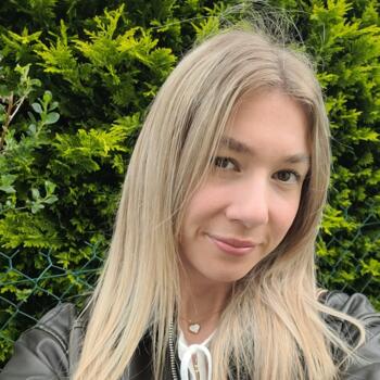 Babysitter Oncy-sur-École: Eva