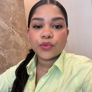 Babysitter in Puerto Vacamonte: Kelly laguna